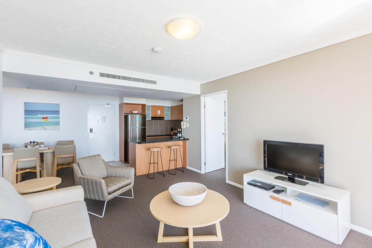 Club Wyndham Kirra Beach Gold Coast Exterior photo